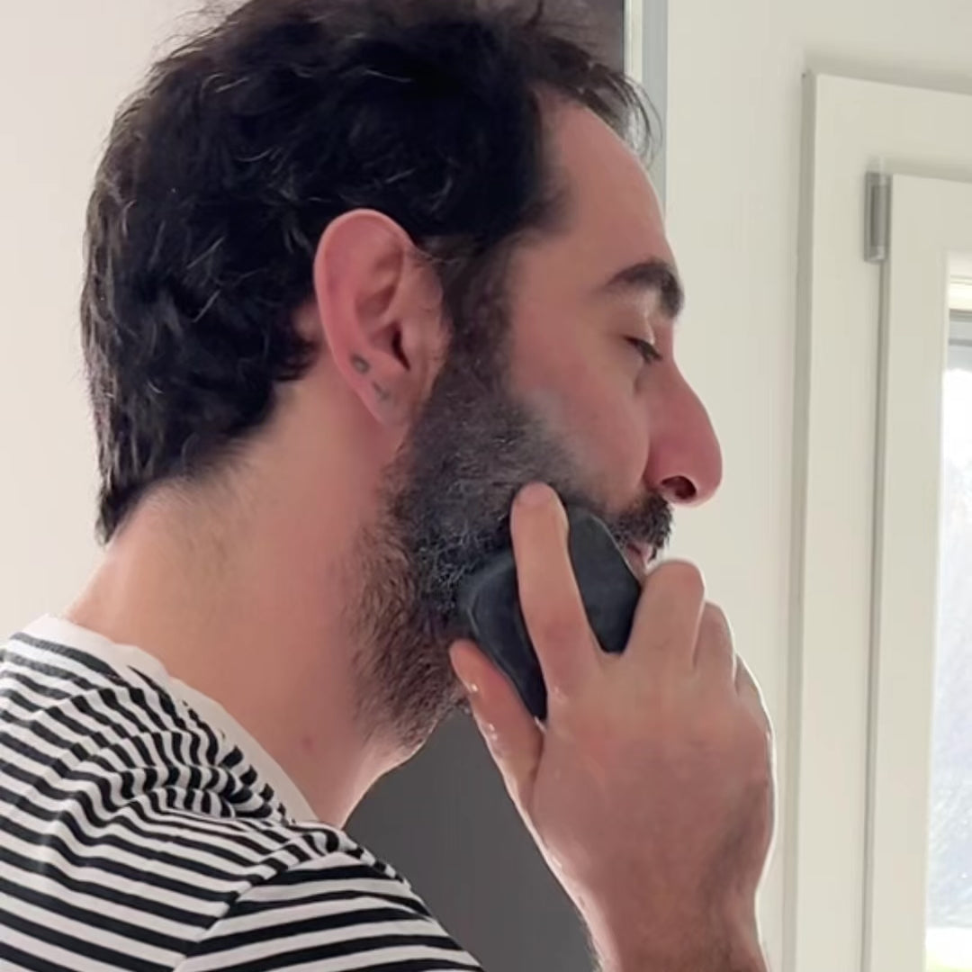 Carica video: Scrub solido Barba